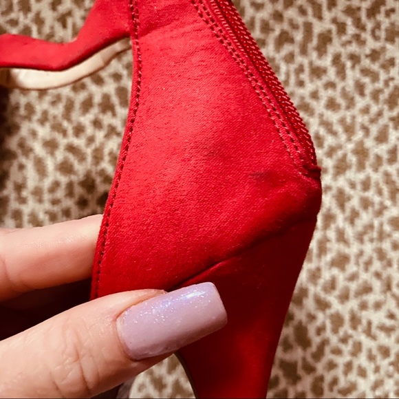 Size 7 Ankle Strappy Heels - Picture 2 of 3